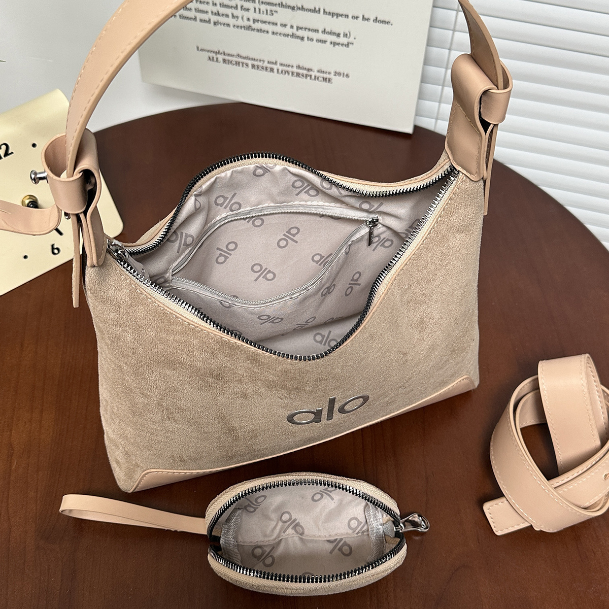 D84G ALO bag $37.9 gallery