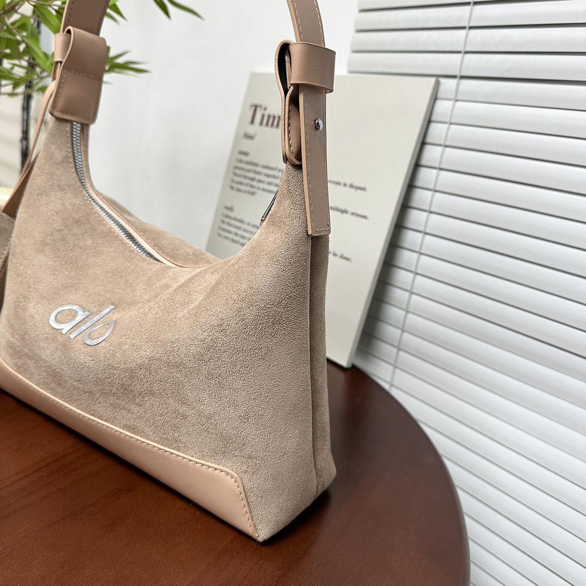 D84G ALO bag $37.9 gallery