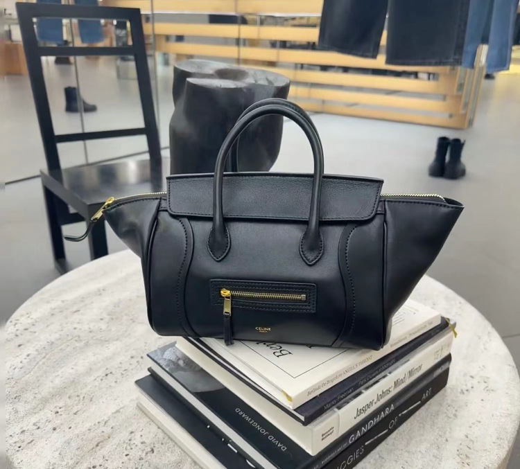 GFD8 Celine Smiley Face Handbag $49.9 gallery