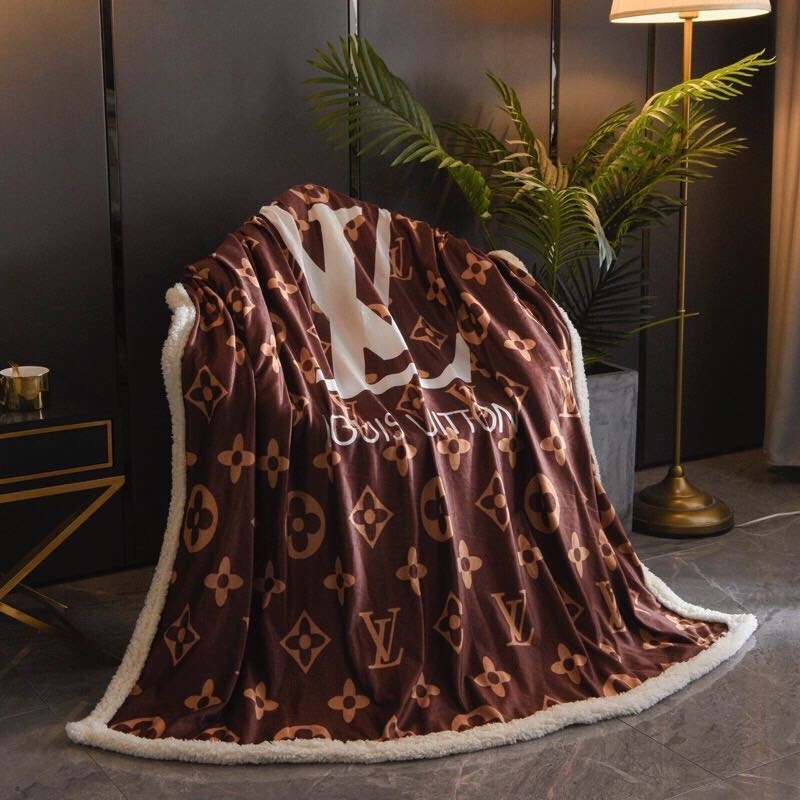 GH58 Louis Vuitton Blanket $53.8 gallery