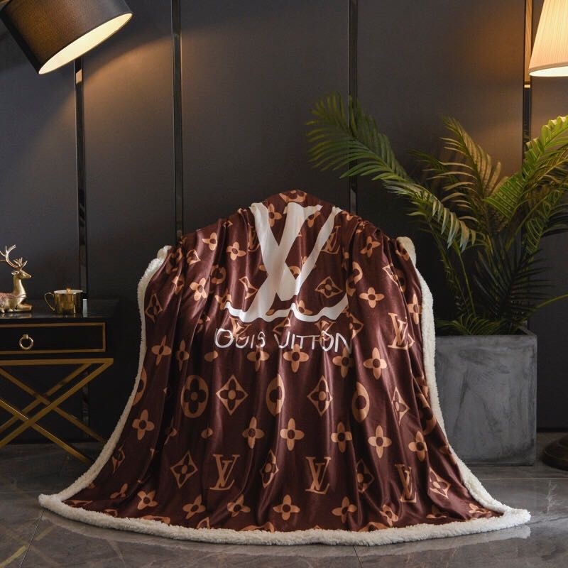 GH58 Louis Vuitton Blanket $53.8 gallery