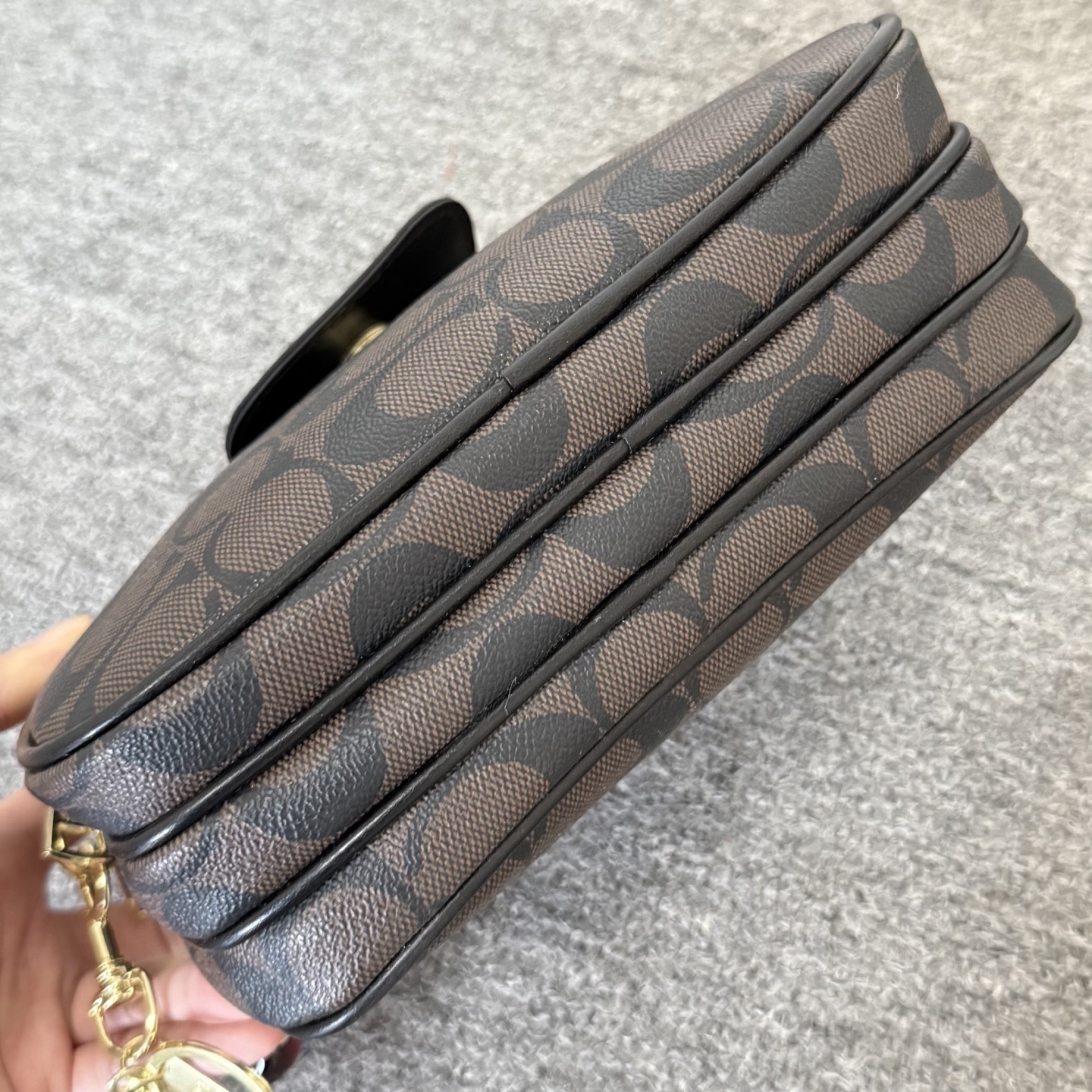 GS95 Coach bag $35.90 gallery