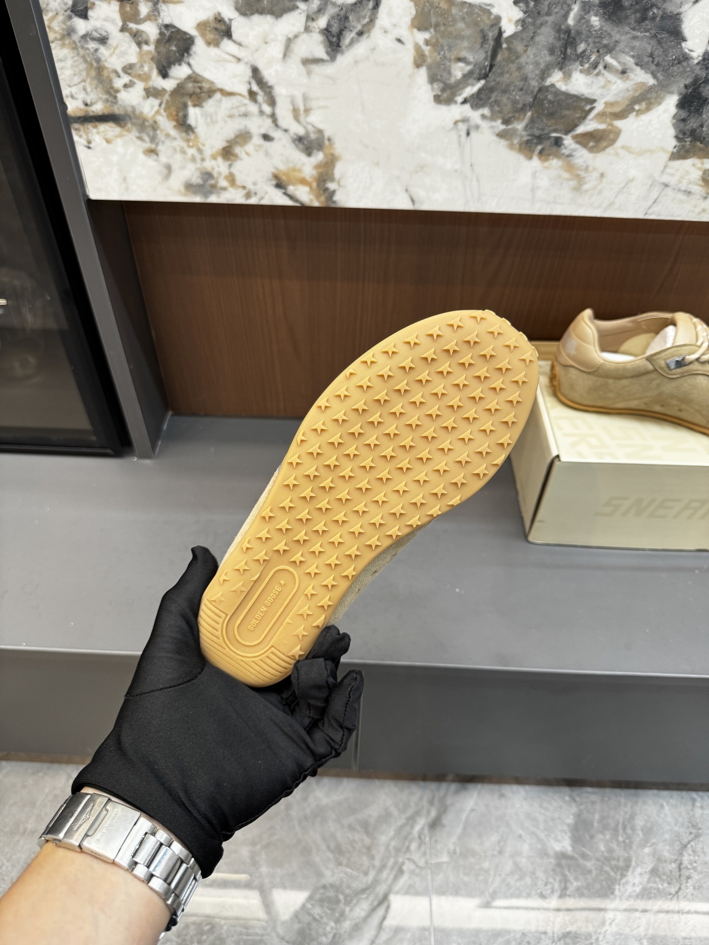 H1R3 GGDB Golden Goose F028 58$ gallery