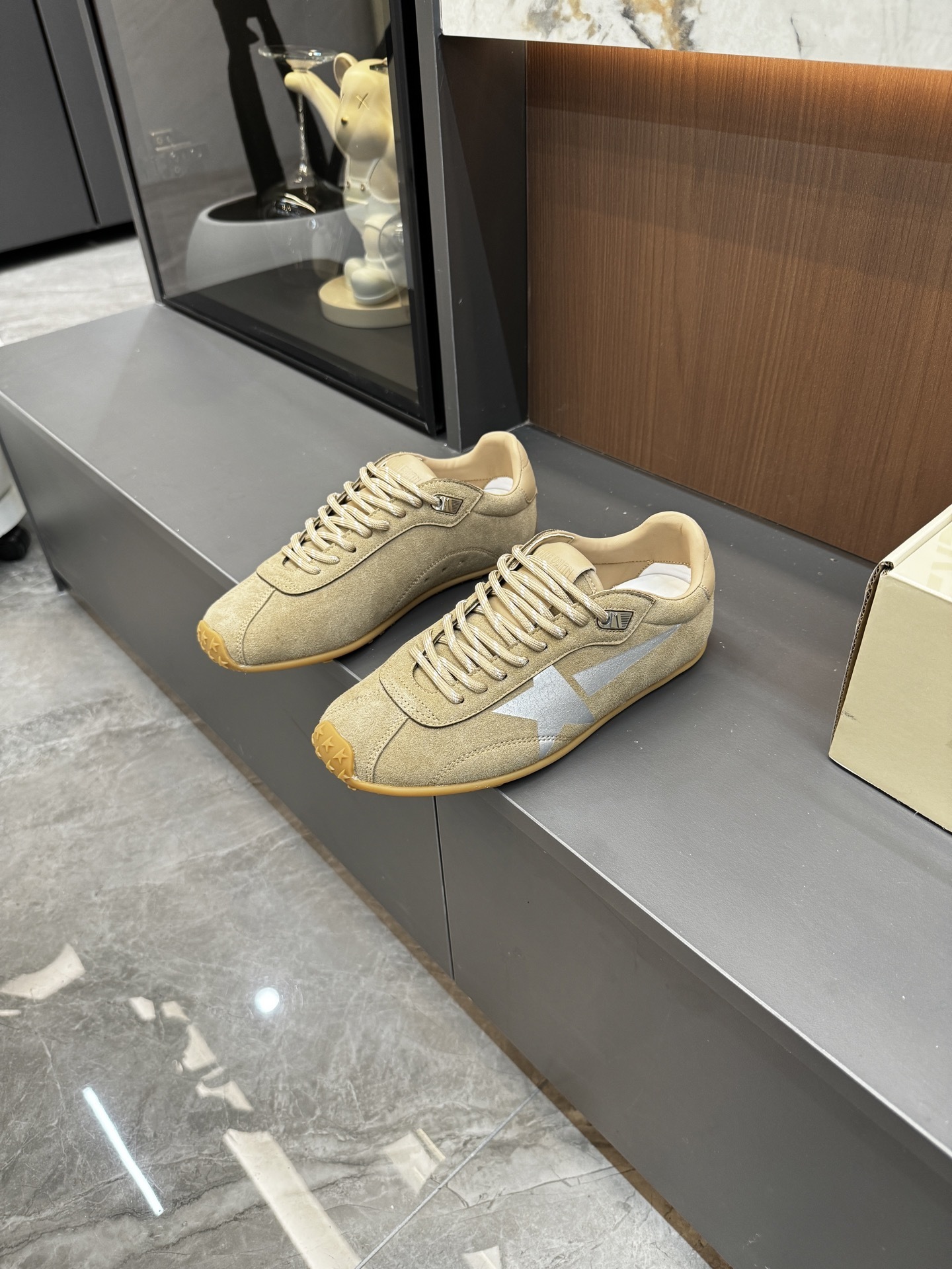 H1R3 GGDB Golden Goose F028 58$ gallery