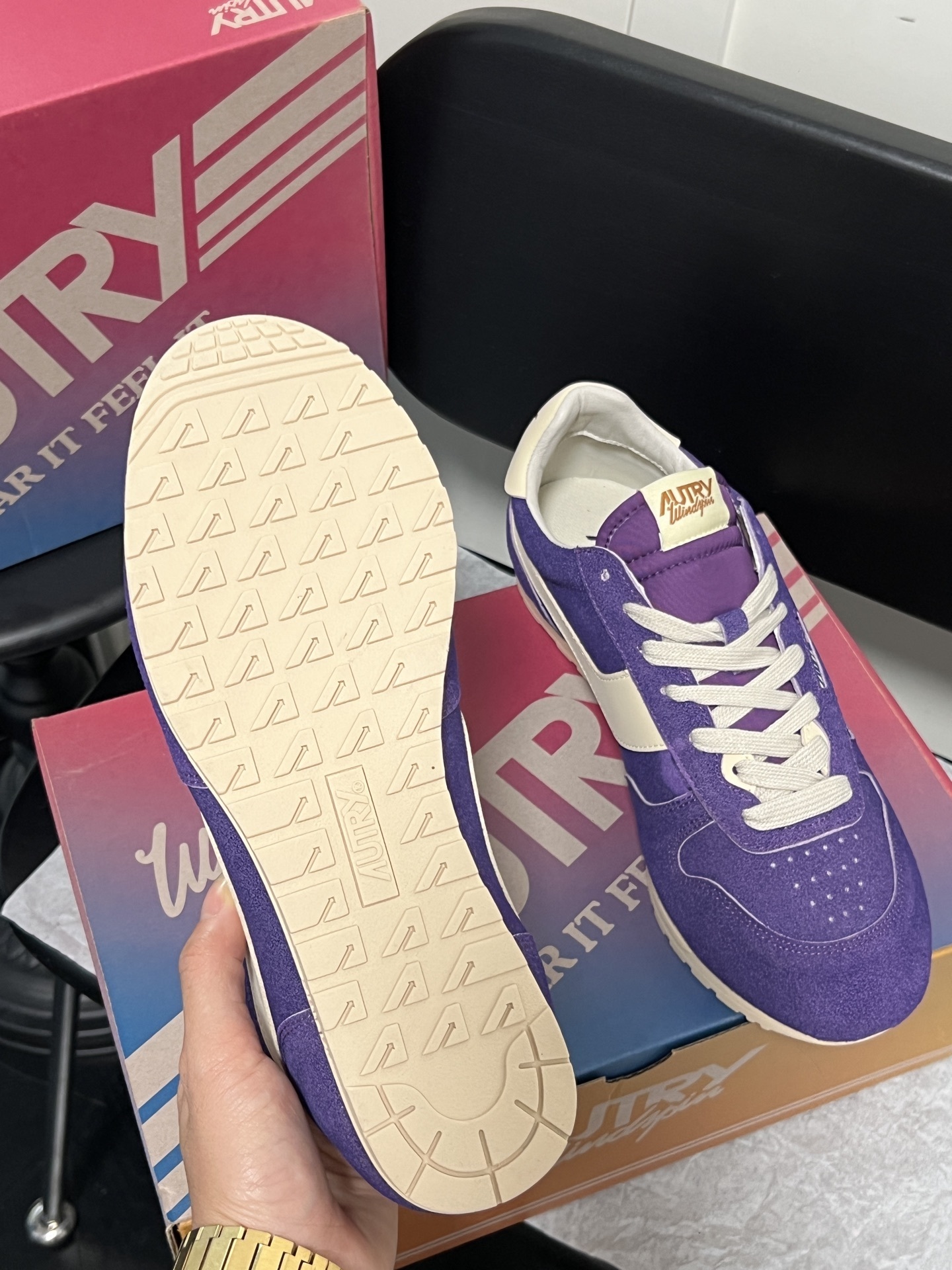 H1R4 🇺🇸 2026ss Autry sneakers 52$ gallery