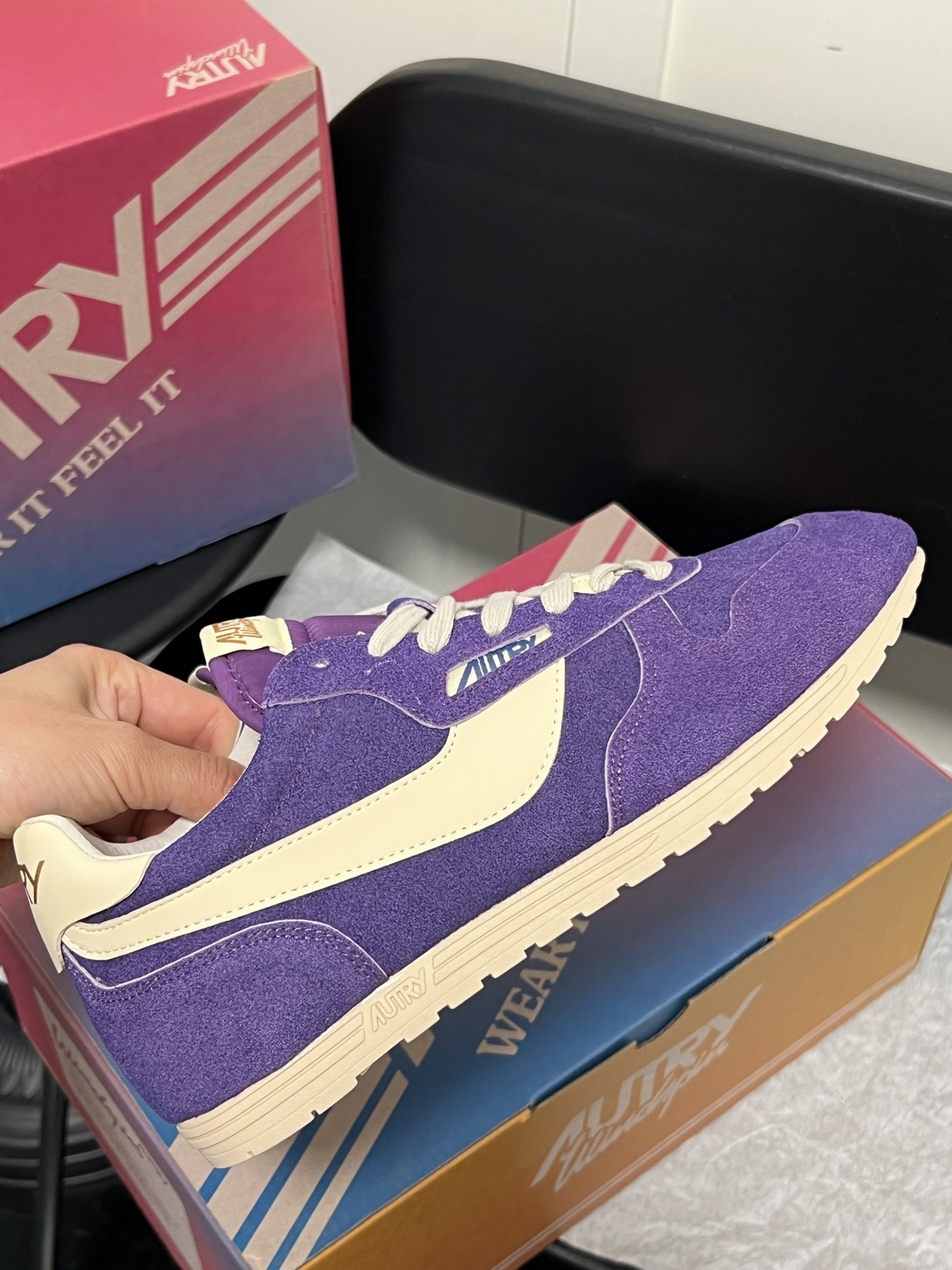 H1R4 🇺🇸 2026ss Autry sneakers 52$ gallery
