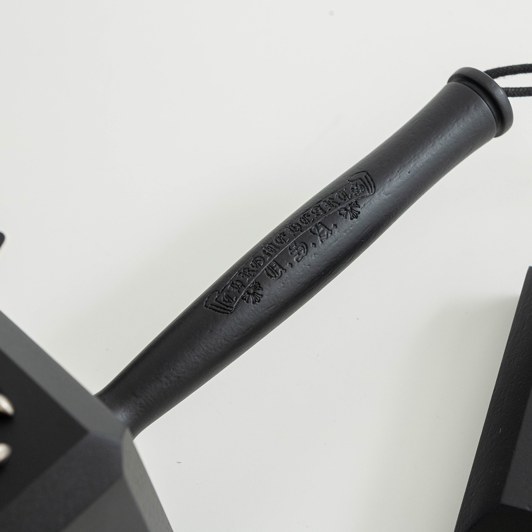 H8DV Come Hearts Beer Bottle Opener $42.8 gallery