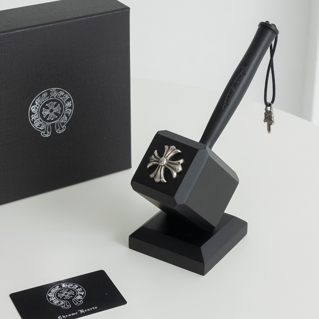 H8DV Come Hearts Beer Bottle Opener $42.8 gallery