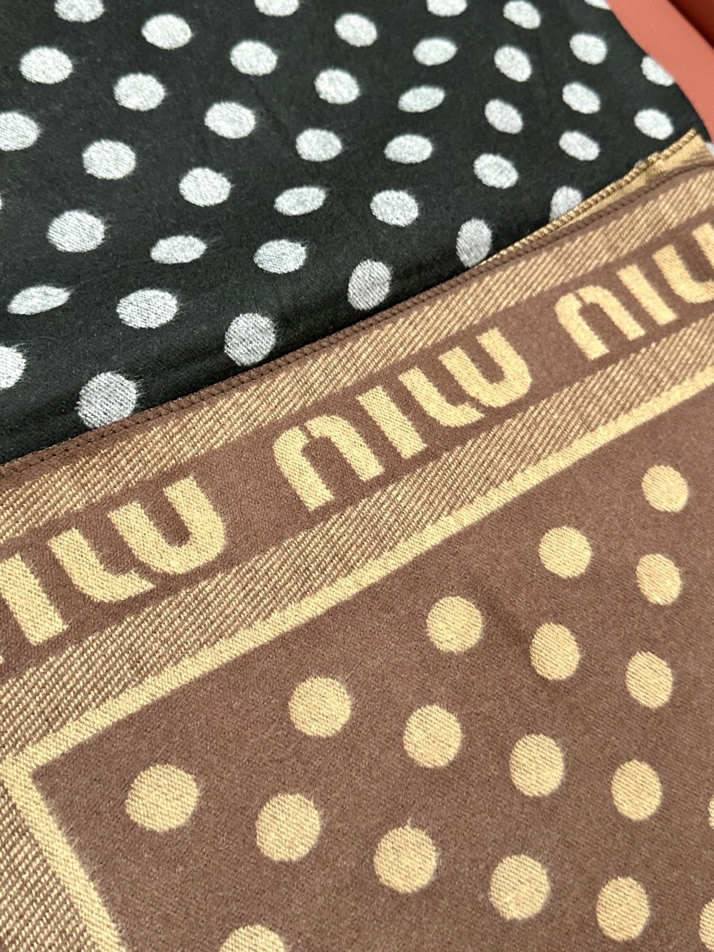 HS5Q MiuMiu $30.8 gallery