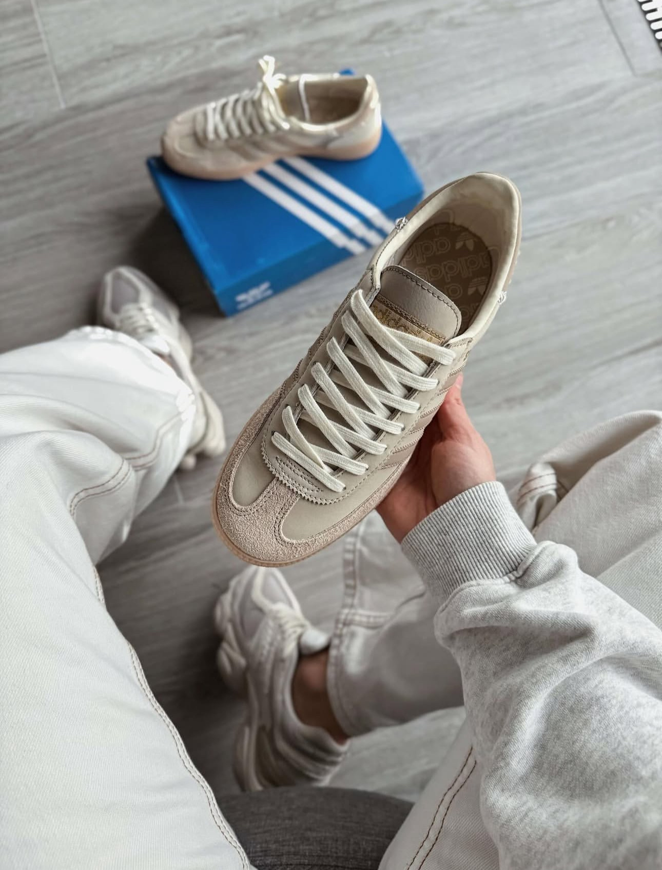 J48T Adidas Handball 51$ gallery