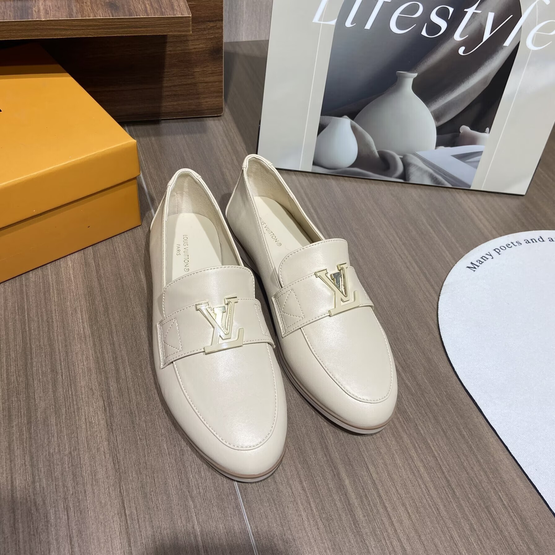 J655 Louis Vuitton 53$ gallery