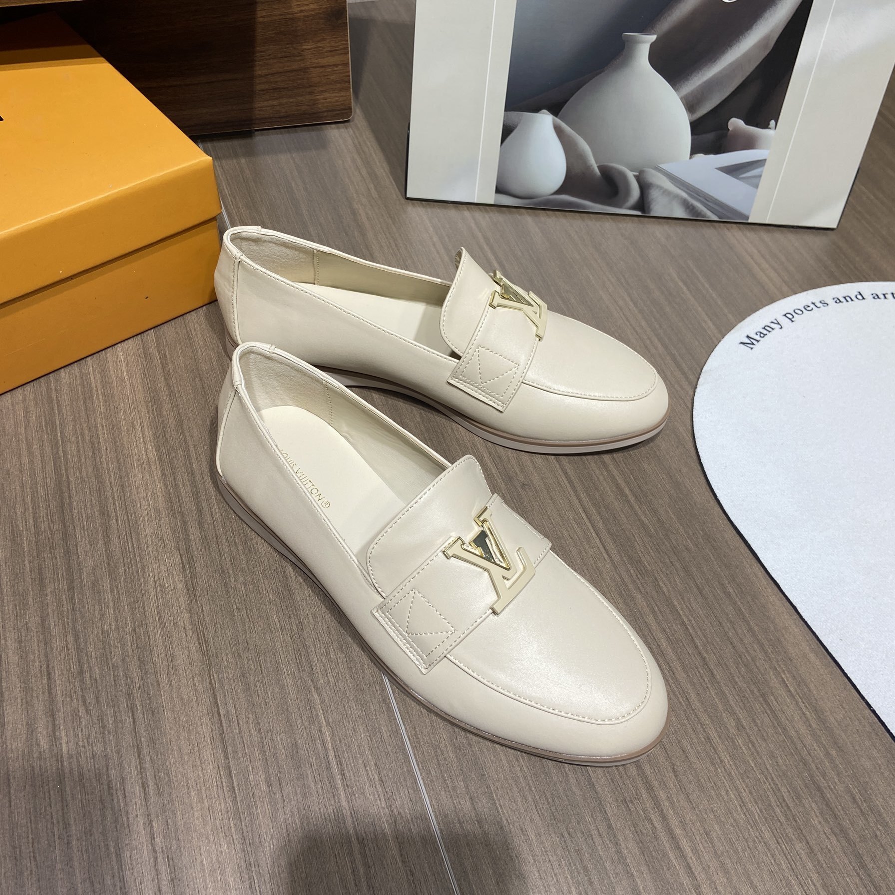 J655 Louis Vuitton 53$ gallery