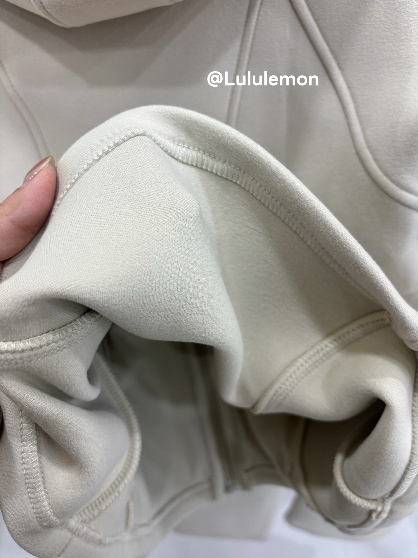 JDSQ lululemon hooded set (top + pants) $59.90 gallery