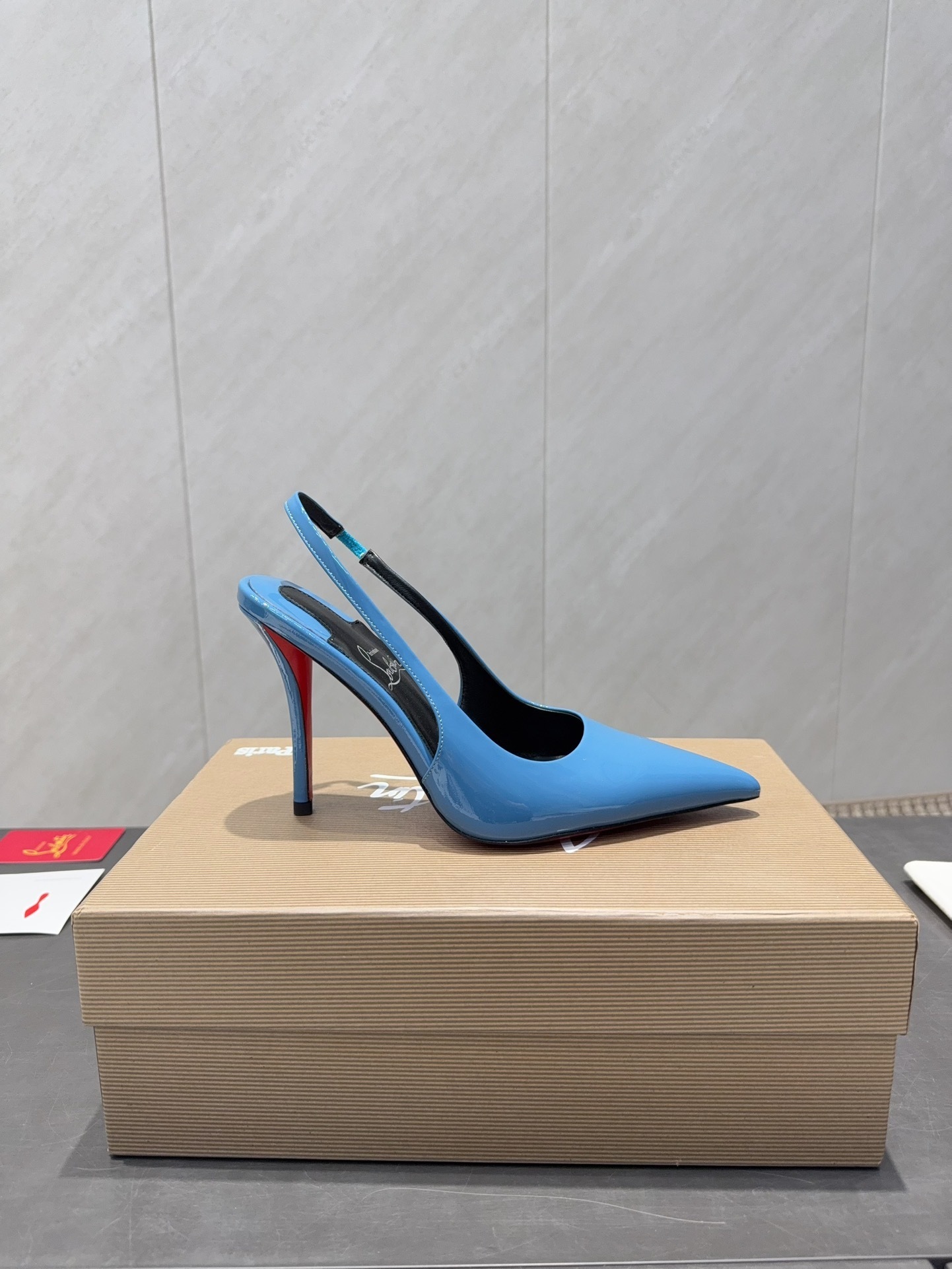 JJR4 Christian Louboutin, with an 8cm heel. 60$ gallery