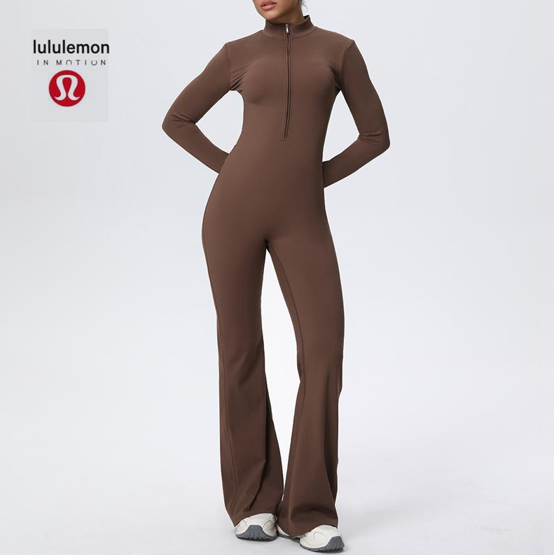 KD62 lululemon yoga outfit, $45.8 gallery