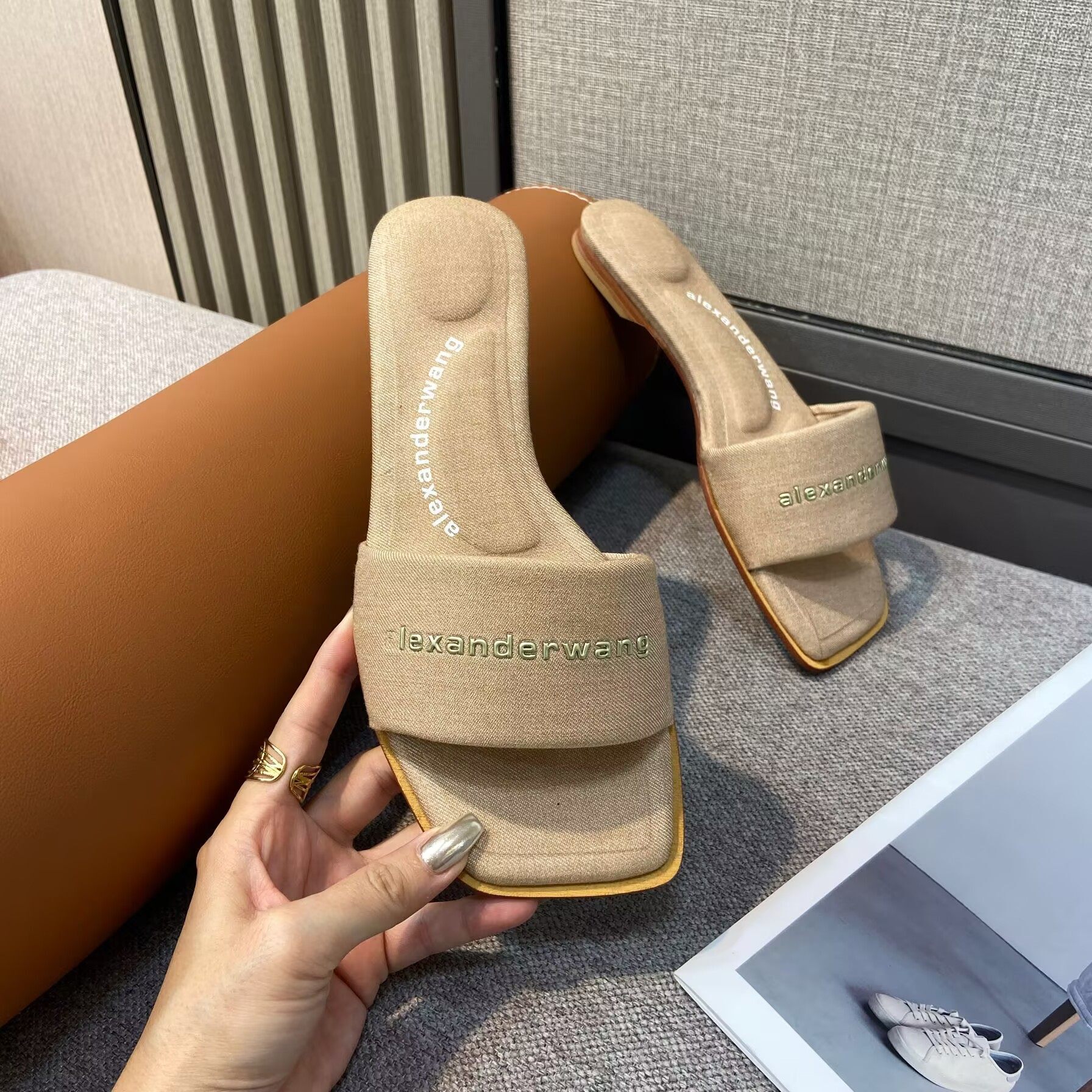 L1X2 Alexander Wang women's slippers 45$ gallery