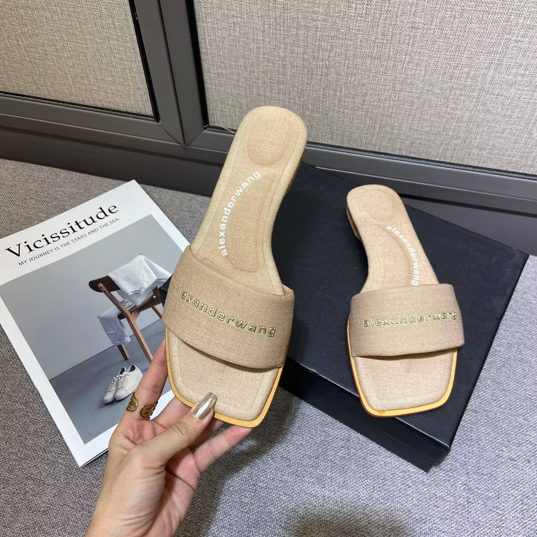 L1X2 Alexander Wang women's slippers 45$ gallery