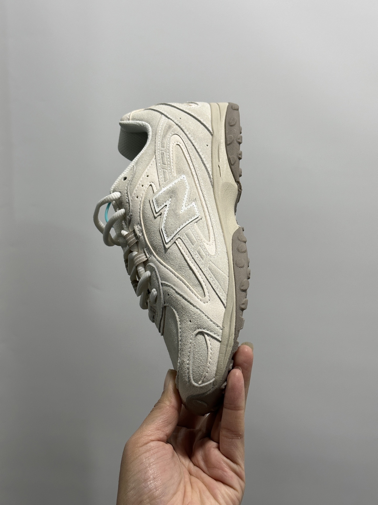 NBJ1 New Balance 204L series 53$ gallery