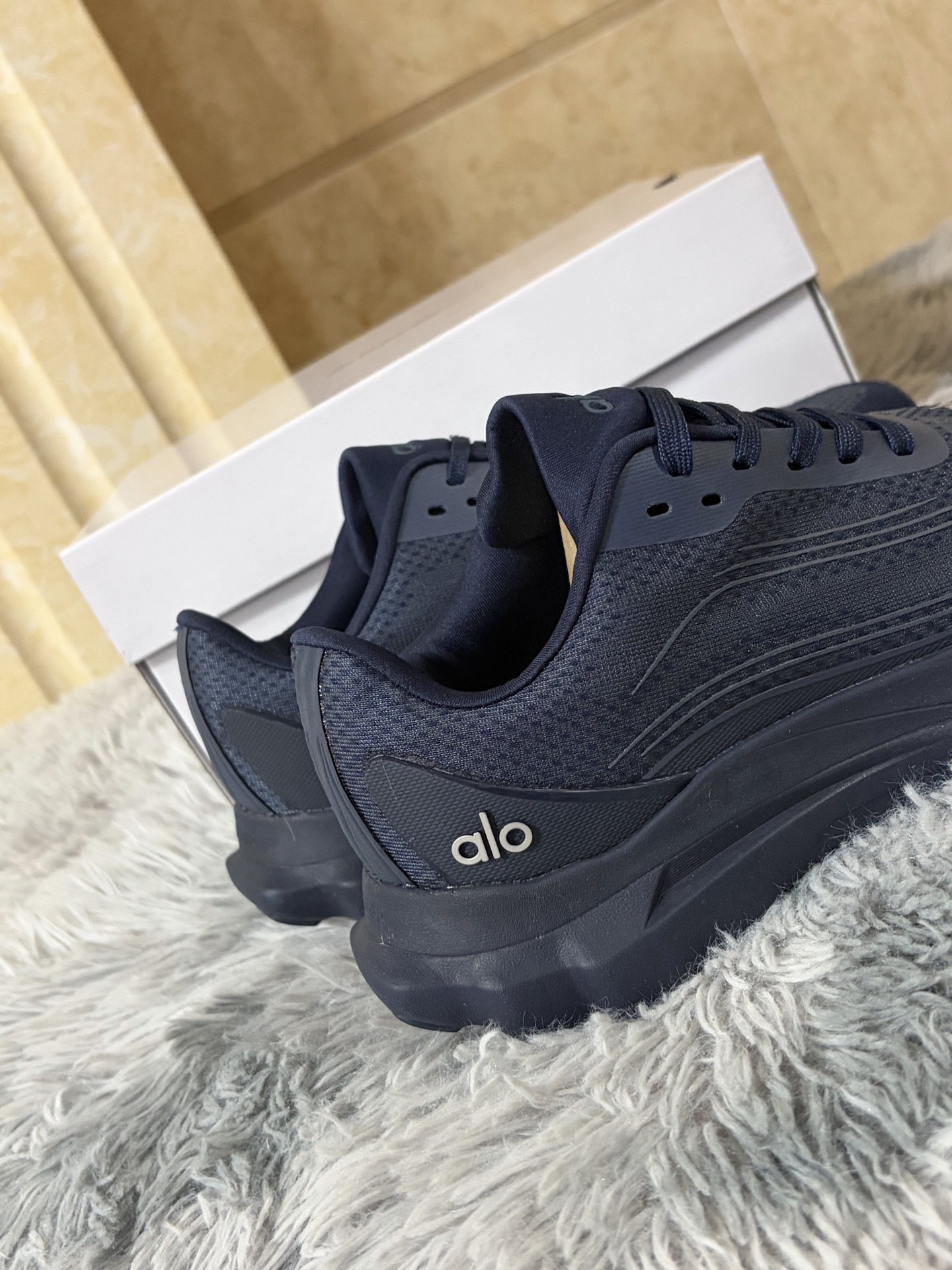 NND494 Alo Yoga Shoes 51.9$ gallery