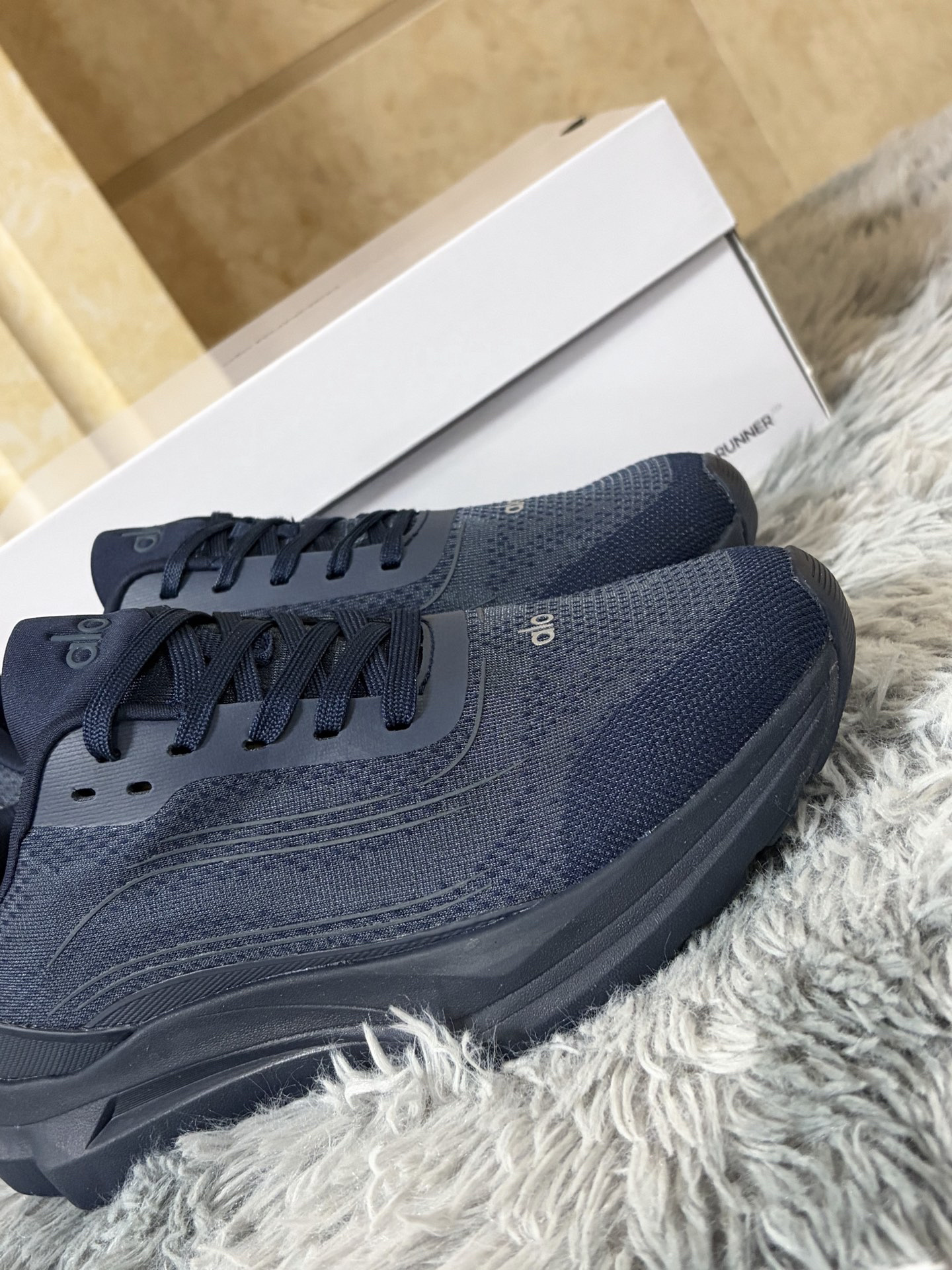 NND494 Alo Yoga Shoes 51.9$ gallery