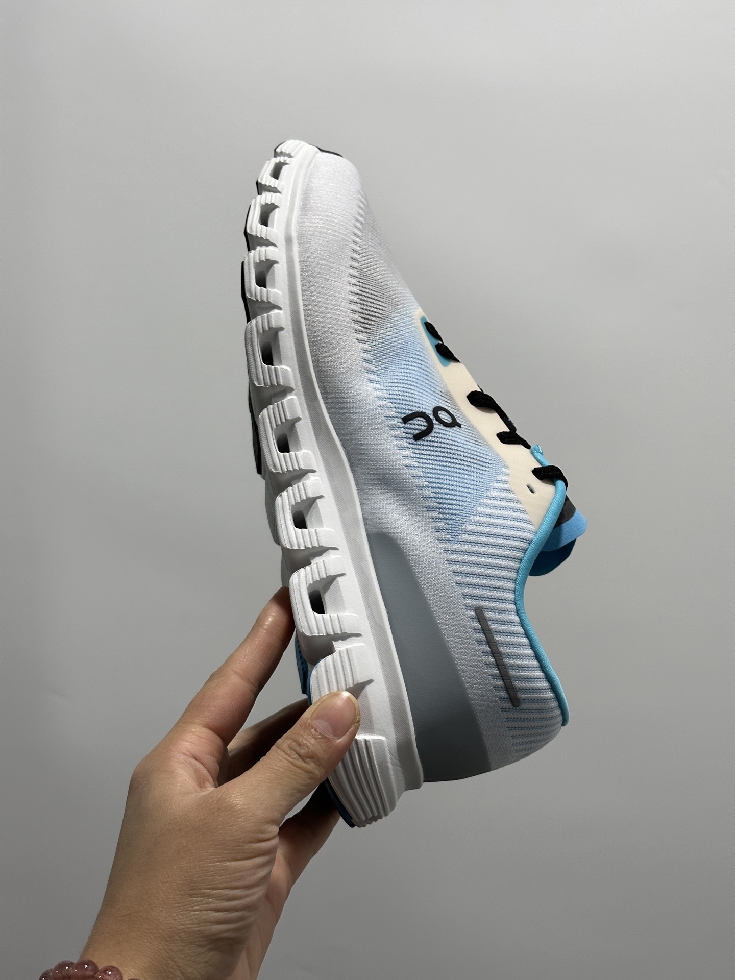 OJ01 On Running Cloud 6 Coast Casual Shoes 53$ gallery