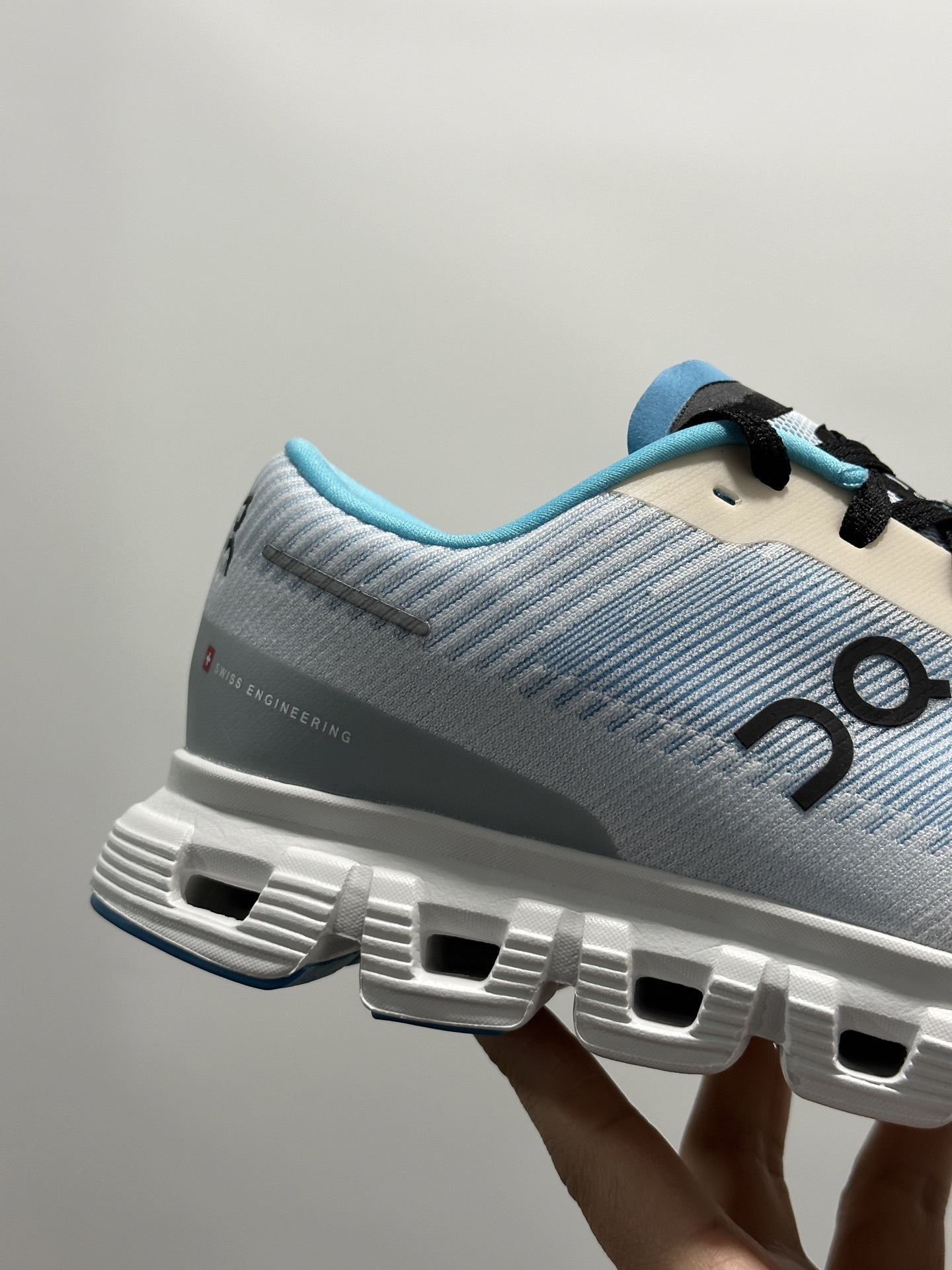 OJ01 On Running Cloud 6 Coast Casual Shoes 53$ gallery