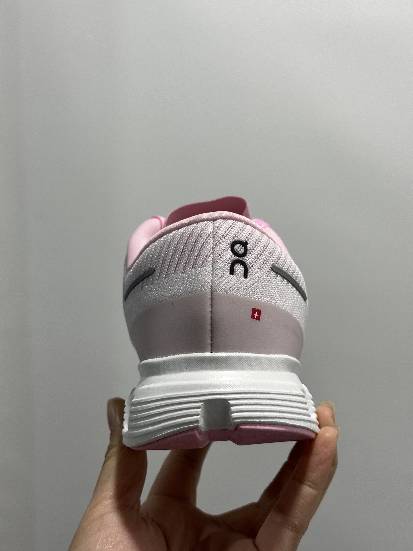 OJ01 On Running Cloud 6 Coast Casual Shoes 53$ gallery