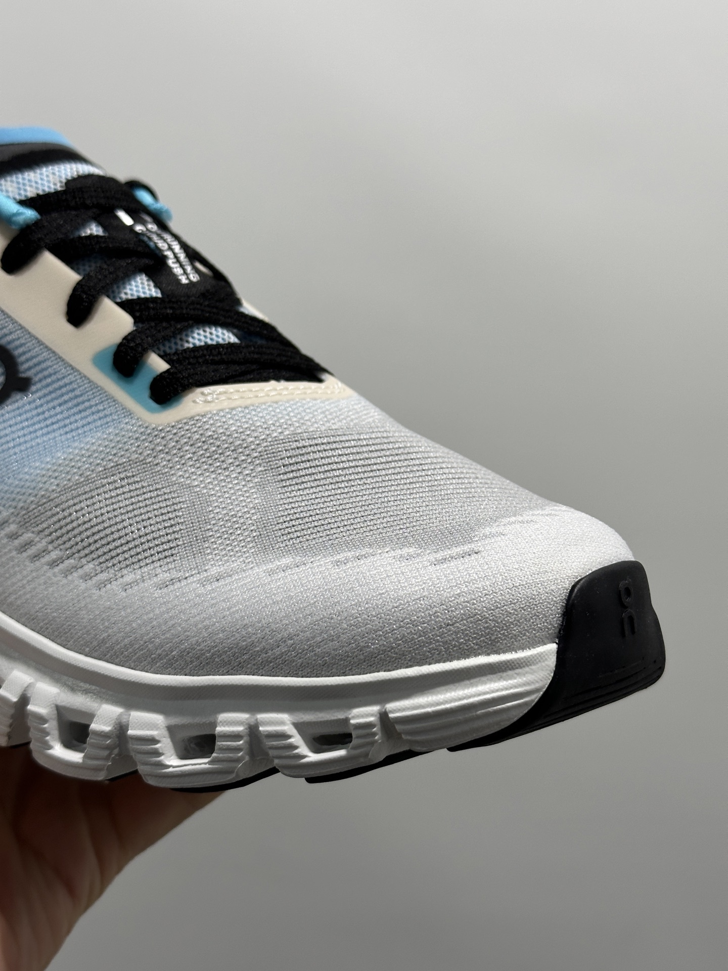 OJ01 On Running Cloud 6 Coast Casual Shoes 53$ gallery