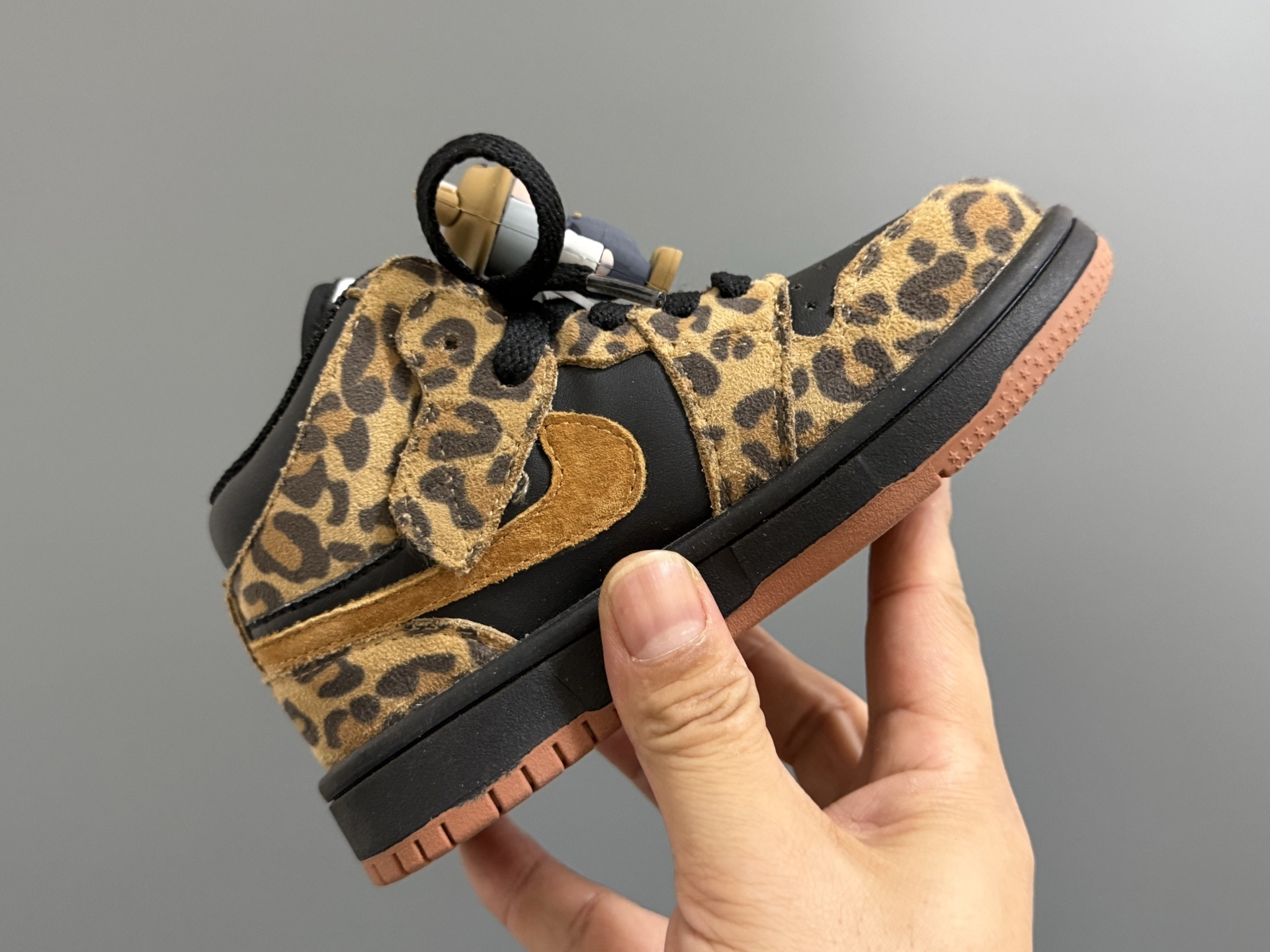 R02 Nike Jordan kids 41$ gallery