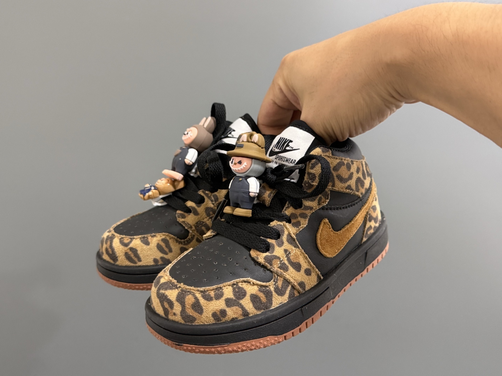 R02 Nike Jordan kids 41$ gallery