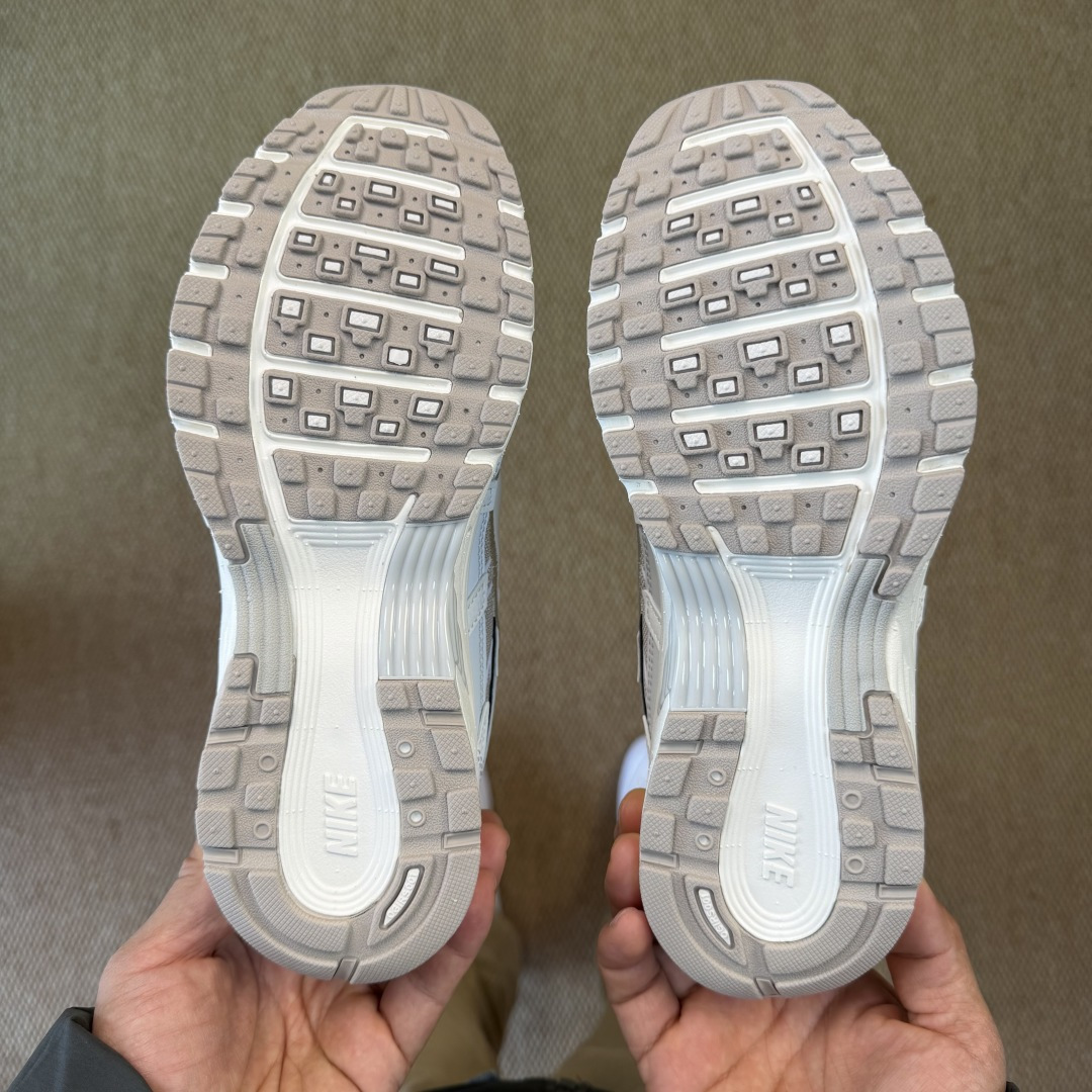 R03 Nike P600 55$ gallery