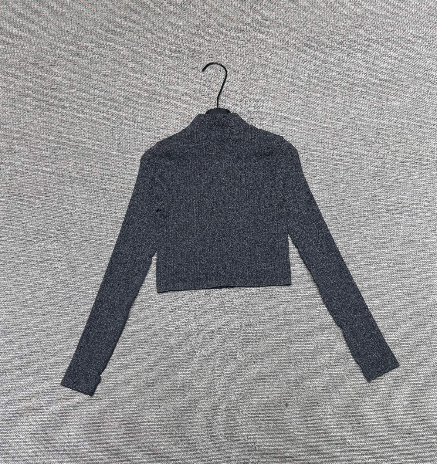 W694 Alo Yoga Set $58.9 gallery