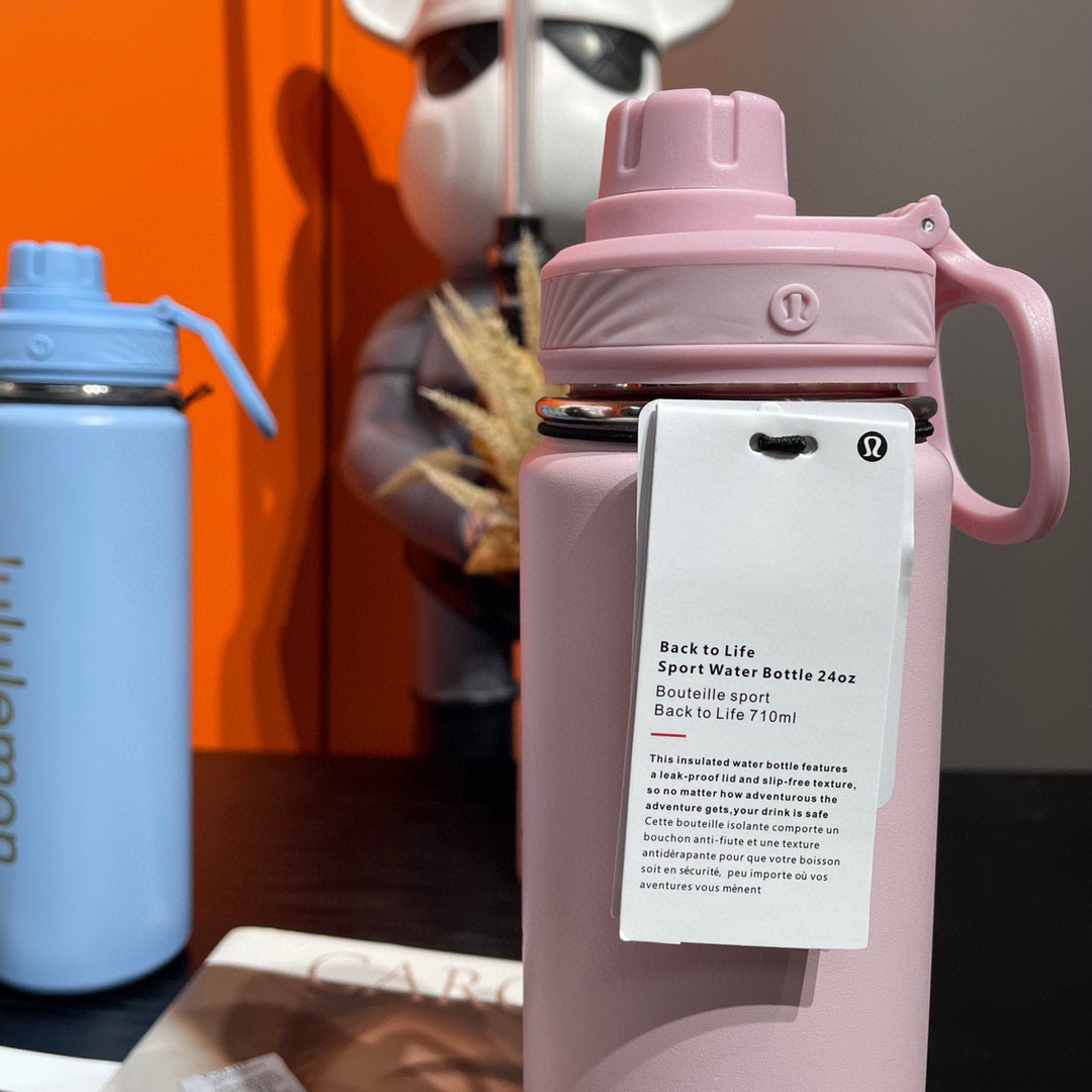 X6SC lululemon sports water bottle 39.9$ gallery