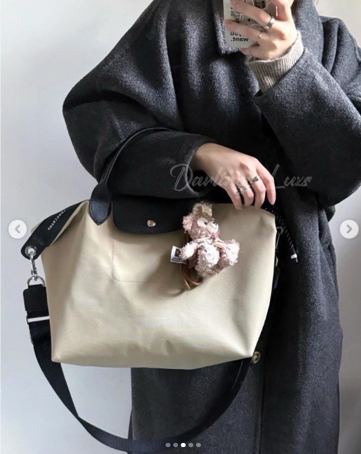 ZH538 Longchamp Energy bag, $43.80 gallery