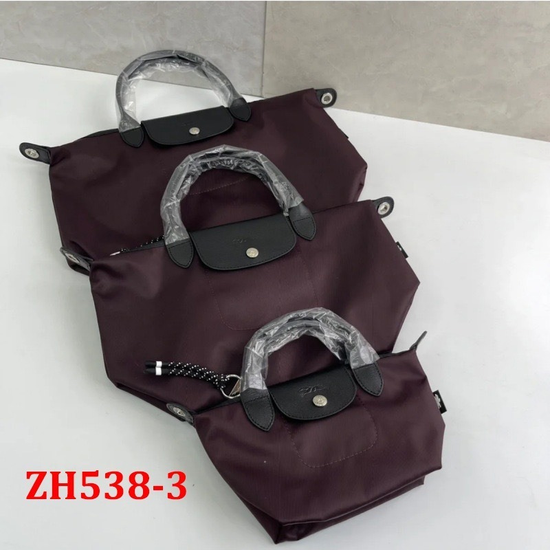 ZH538 Longchamp Energy bag, $43.80 gallery