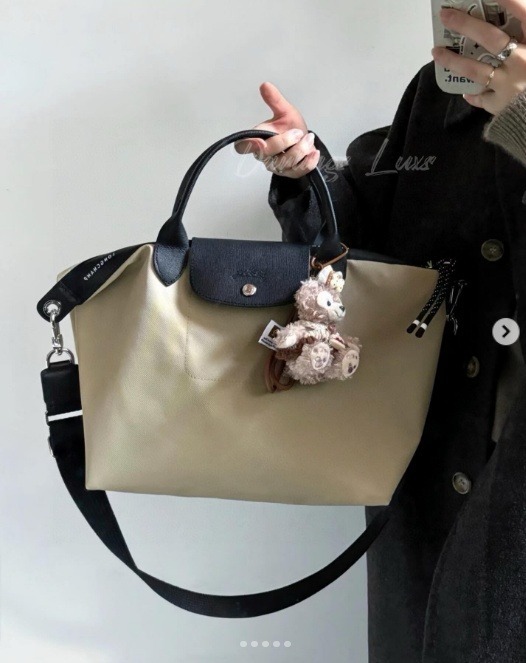 ZH538 Longchamp Energy bag, $43.80 gallery