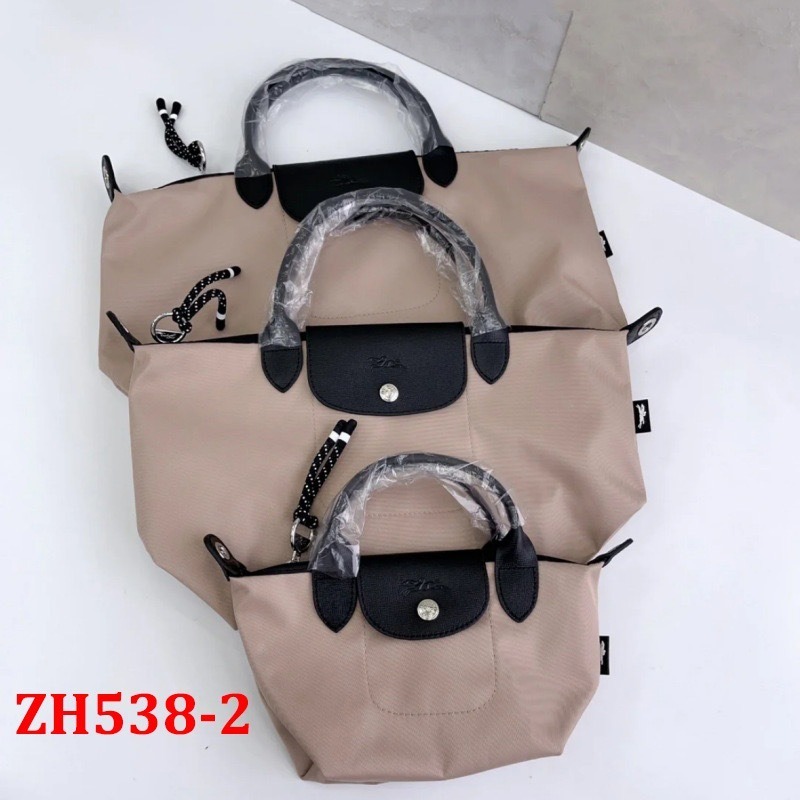 ZH538 Longchamp Energy bag, $43.80 gallery
