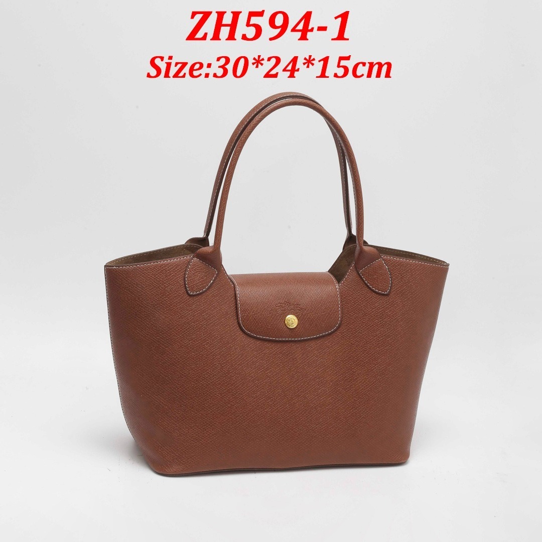 ZH594 Longchamp Energy bag, $41.80 gallery