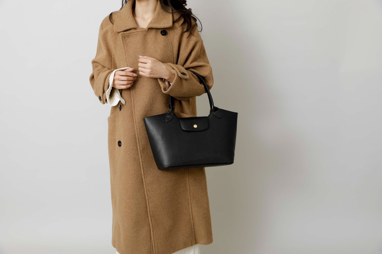 ZH594 Longchamp Energy bag, $41.80 gallery