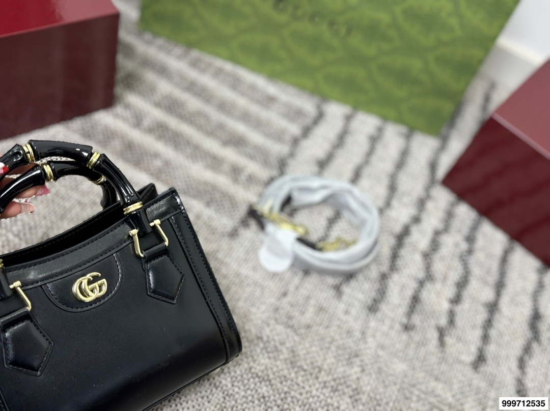 ♥27208-Gucci-570 gallery