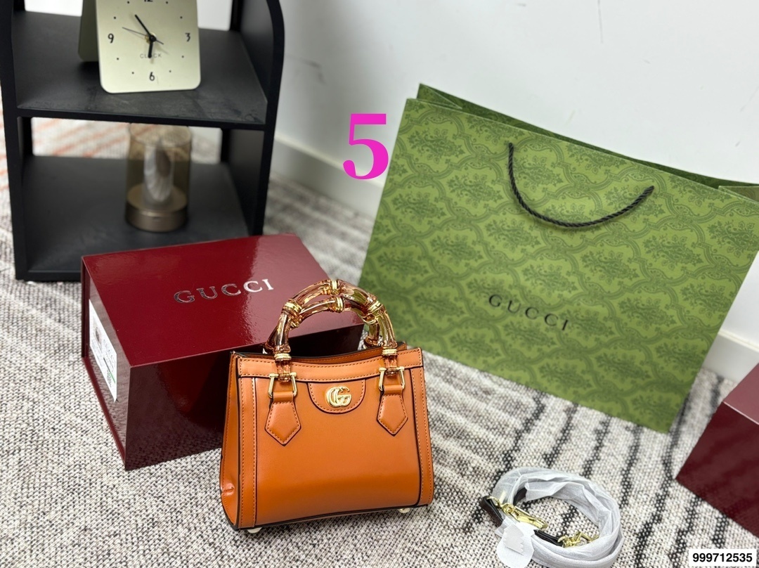 ♥27208-Gucci-570 gallery