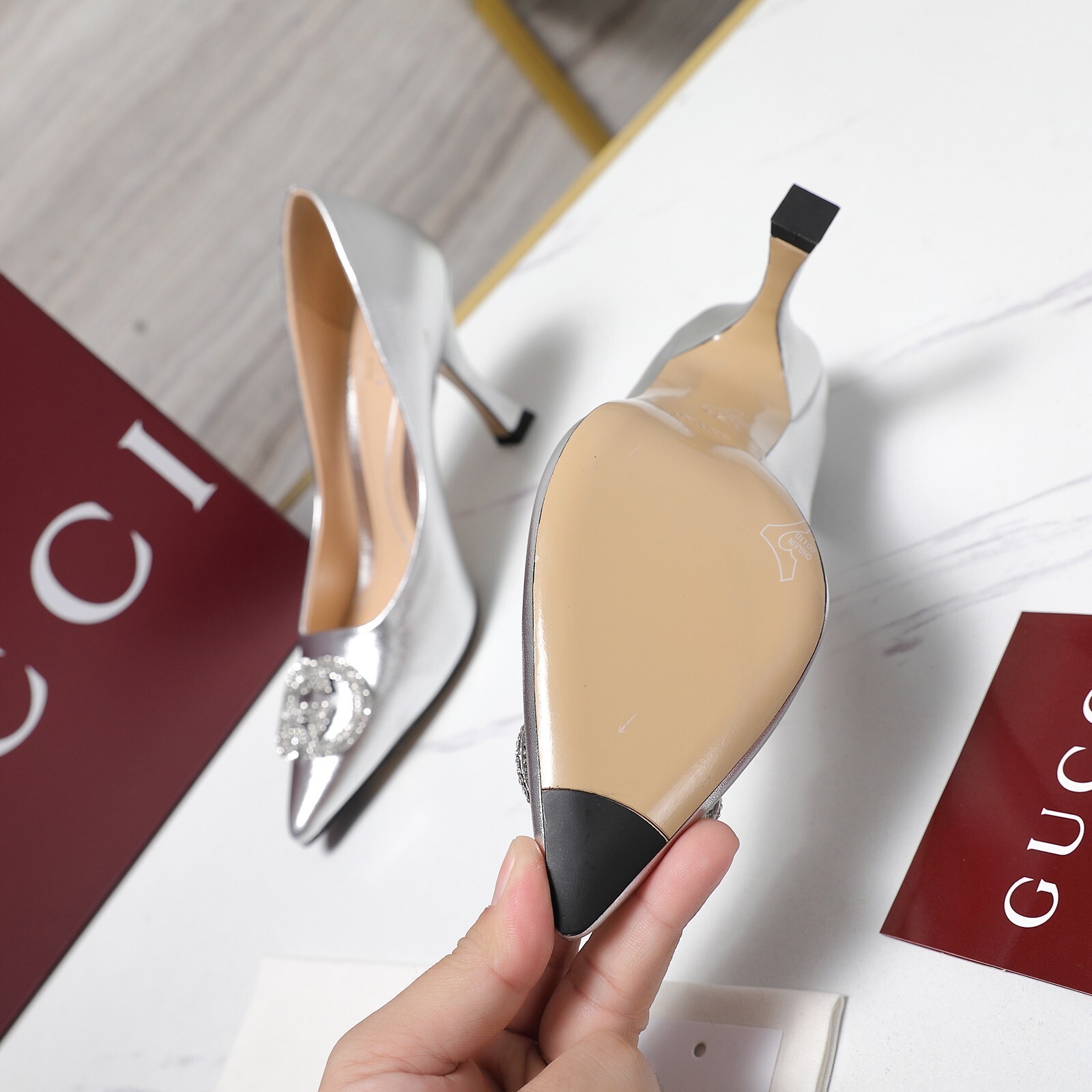 月27091-Gucci-900 gallery