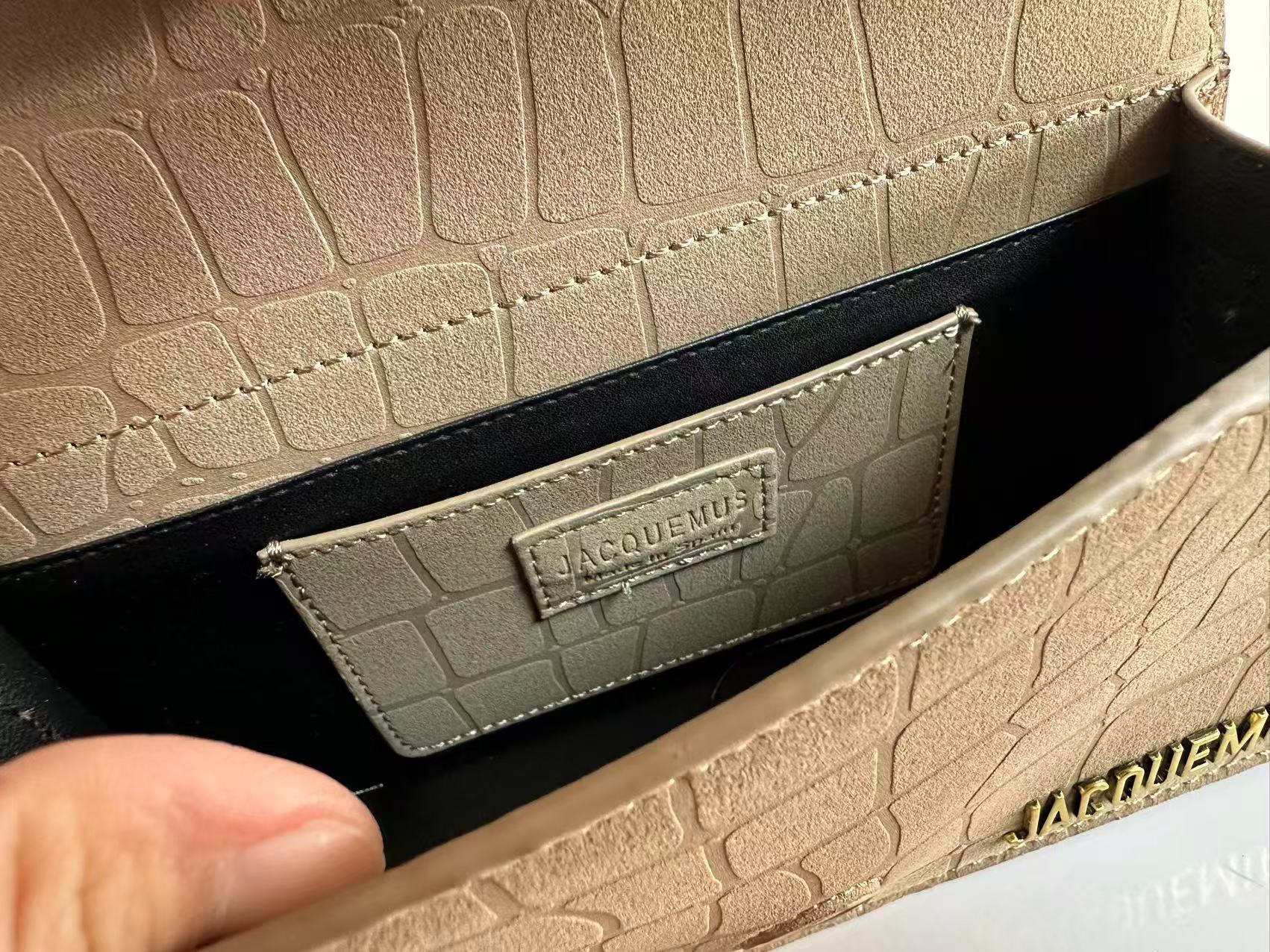 月27096-Jacquemus-395 gallery