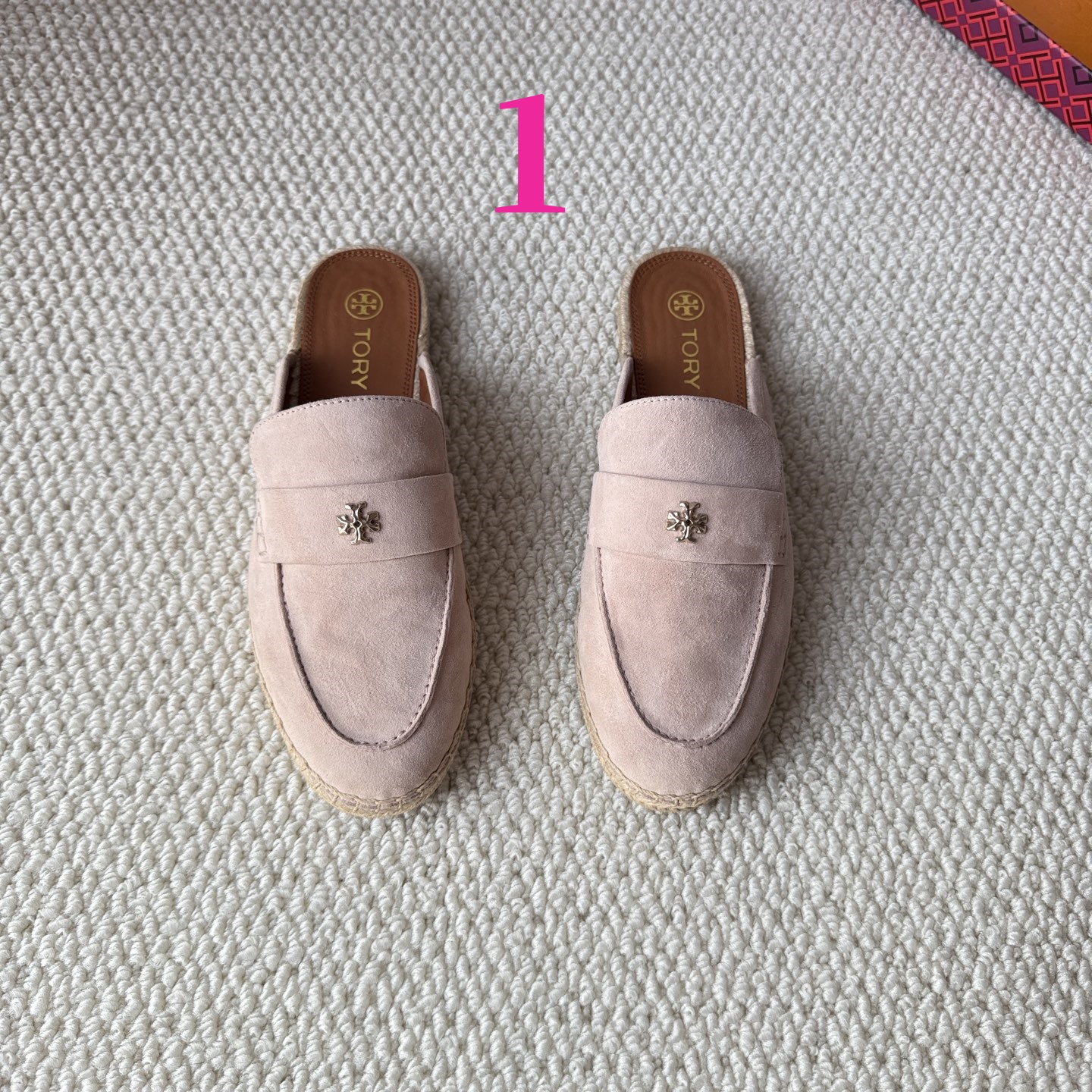 25880-Tory Burch-851 gallery