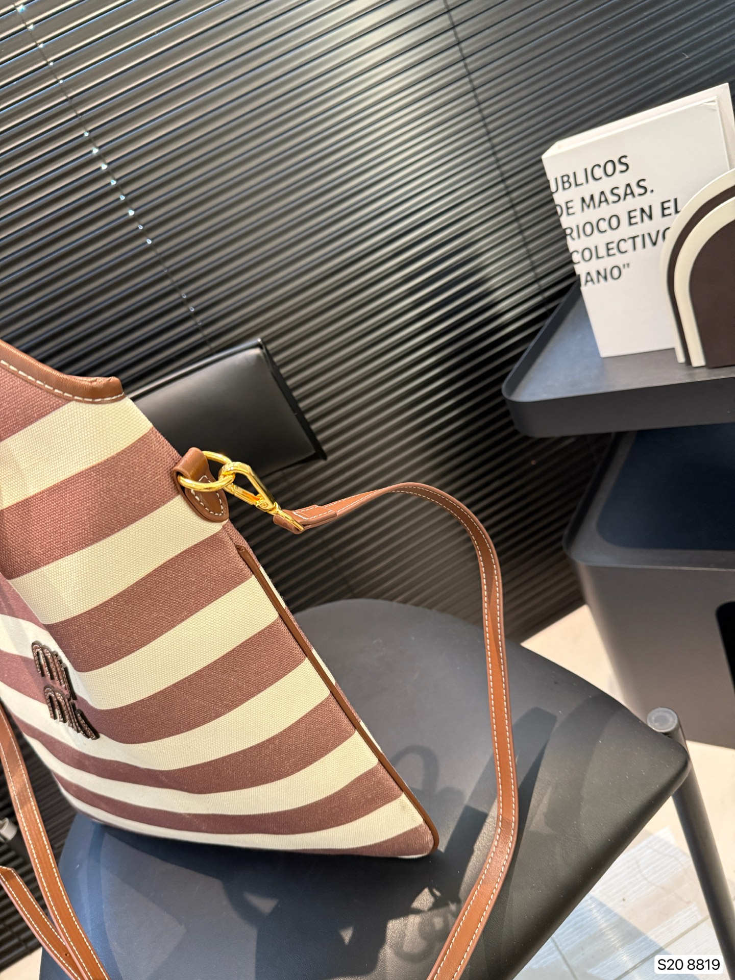 25932-MIUMIU-448 gallery