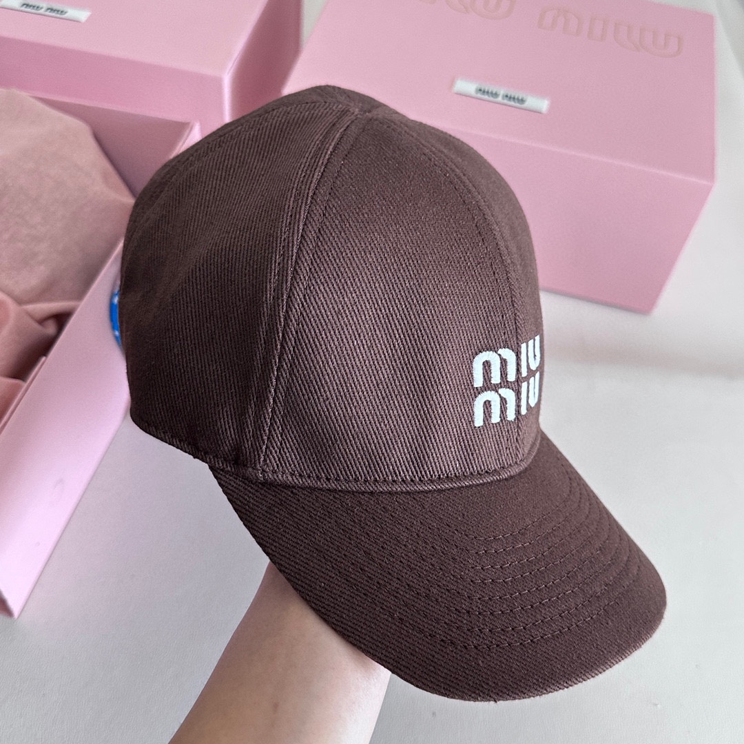 25949-MIUMIU-220 gallery