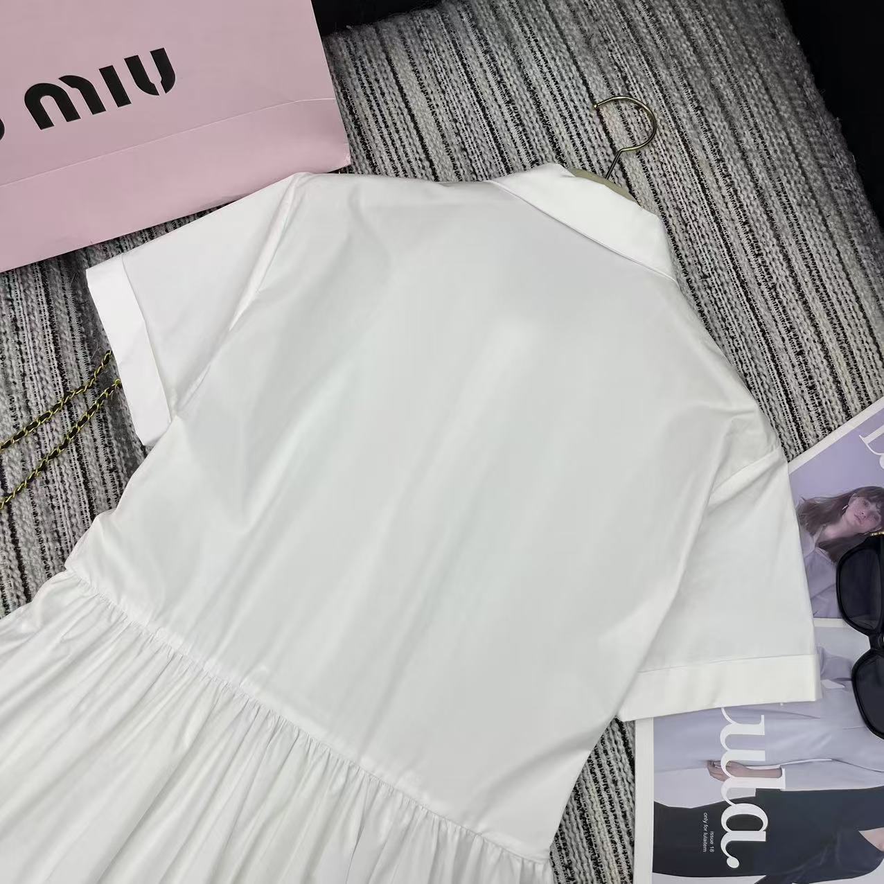 26141-miumiu-399 gallery