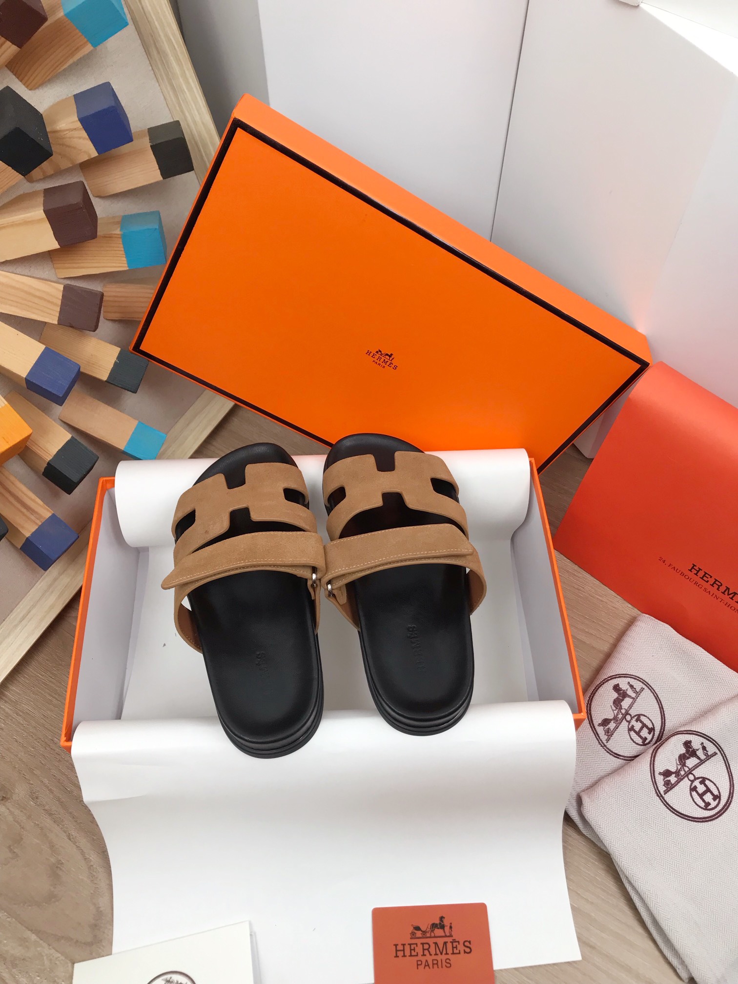 26239 Hermès 782 gallery