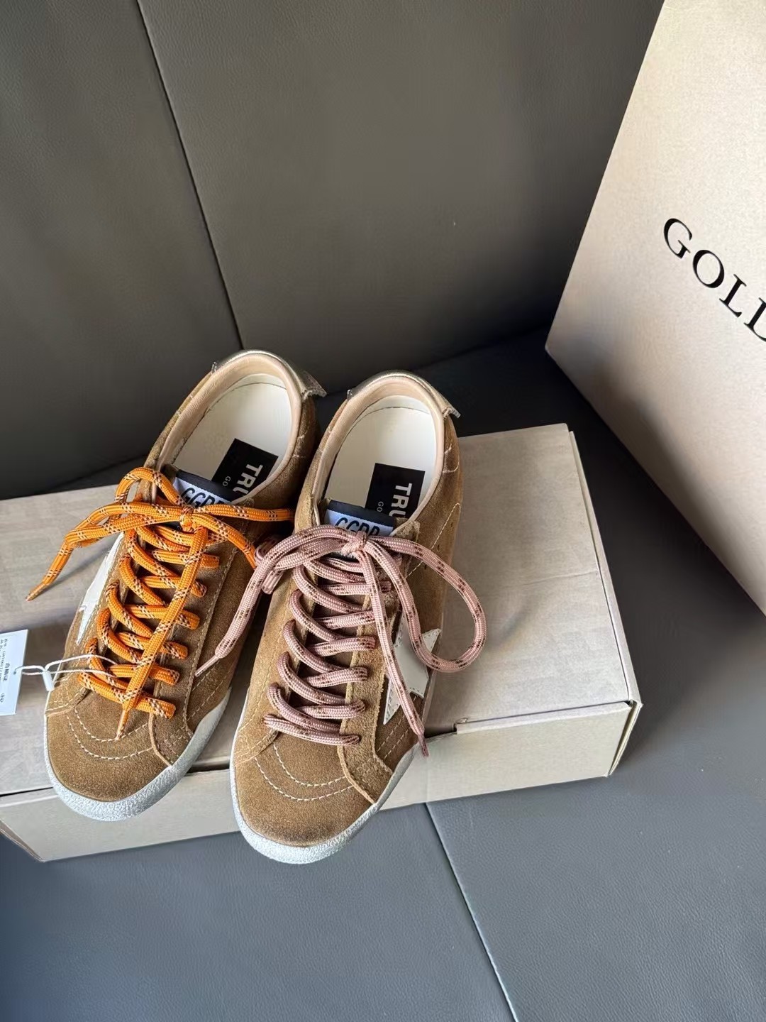 26270-Golden-750 gallery