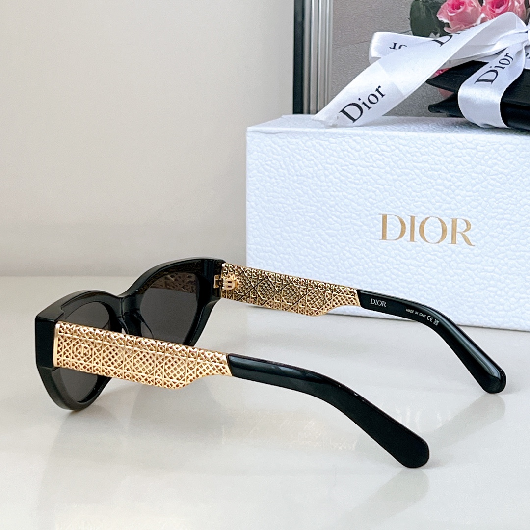 26294 DIOR 445 gallery